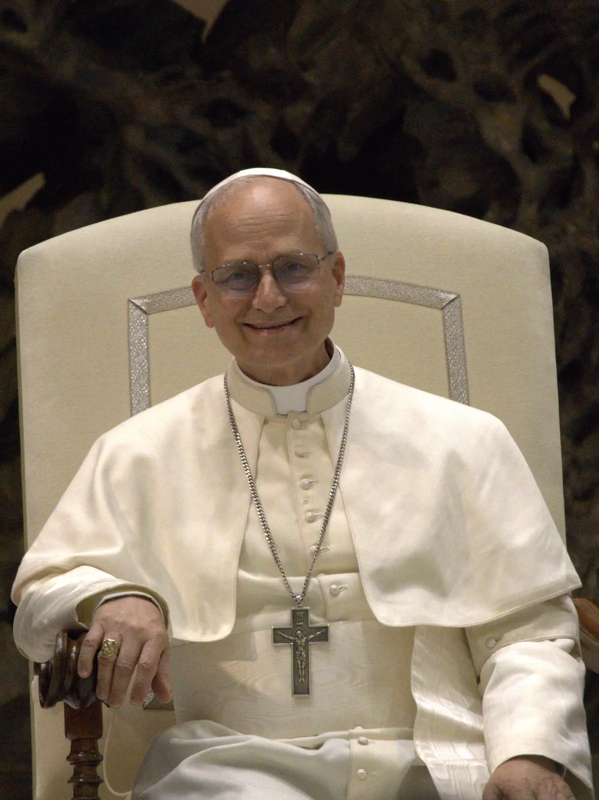 Pope Leo XIV and an editorial representation of human conscience facing artificial intelligence